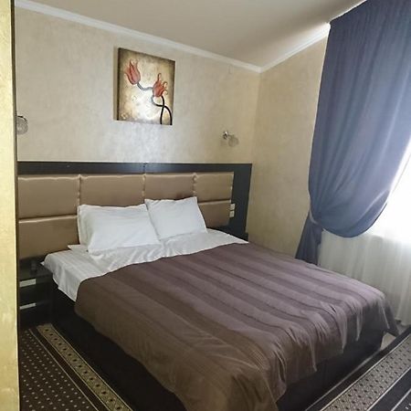 Mishel Plus Hotel Kharkov Ngoại thất bức ảnh