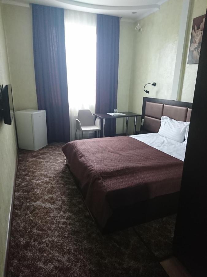 Mishel Plus Hotel Kharkov Ngoại thất bức ảnh