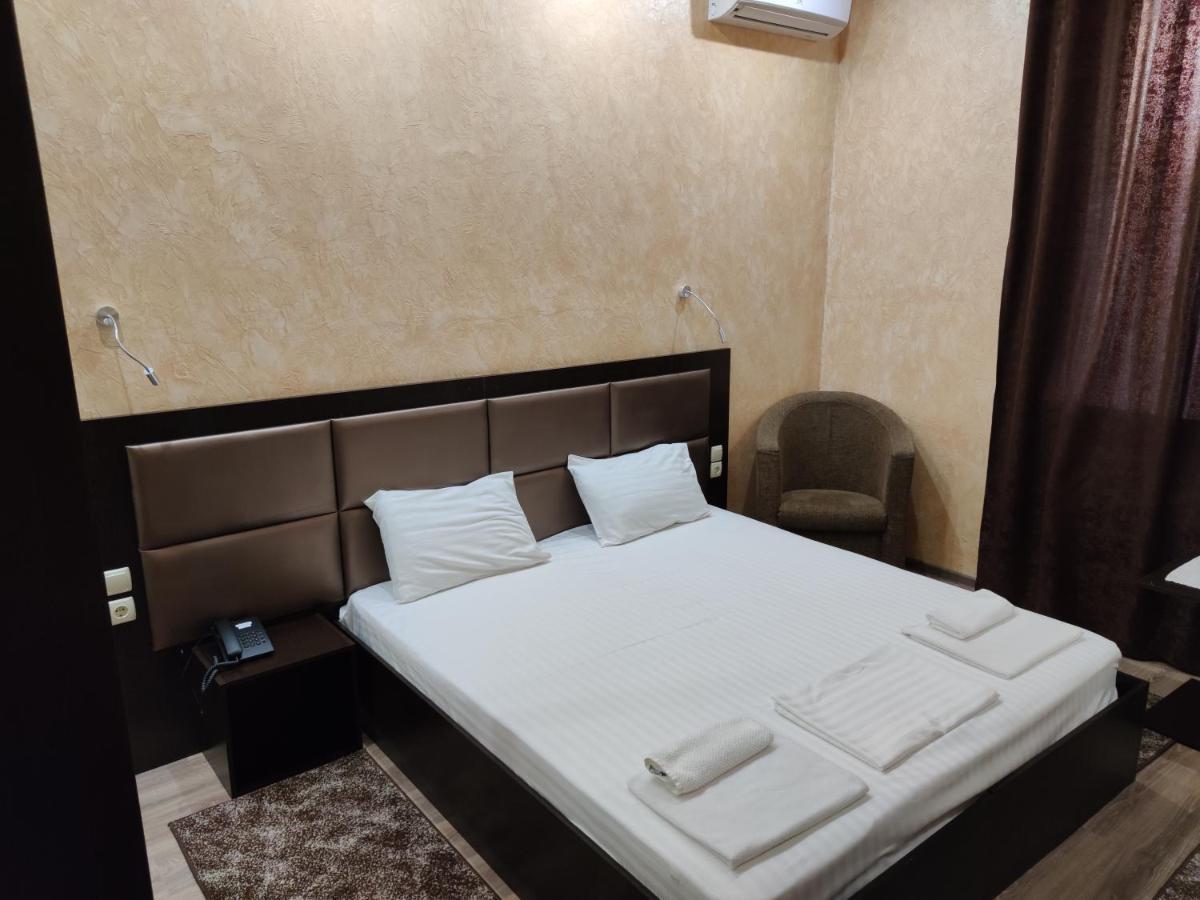 Mishel Plus Hotel Kharkov Ngoại thất bức ảnh