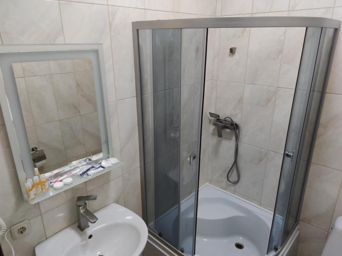 Mishel Plus Hotel Kharkov Ngoại thất bức ảnh