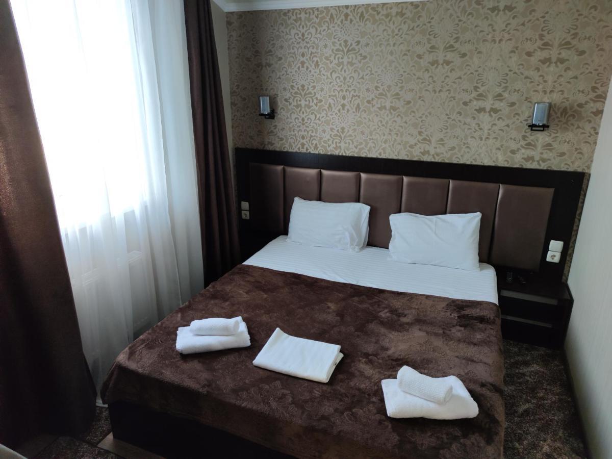 Mishel Plus Hotel Kharkov Ngoại thất bức ảnh